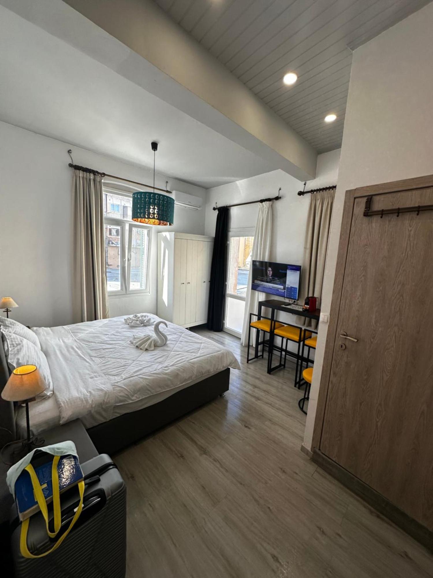 Travelers Luxury Suites, Studios & Apartments Corfu  Εξωτερικό φωτογραφία