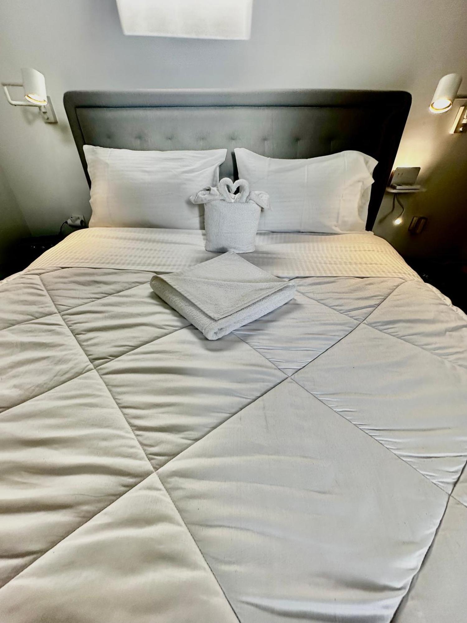 Travelers Luxury Suites, Studios & Apartments Corfu  Εξωτερικό φωτογραφία