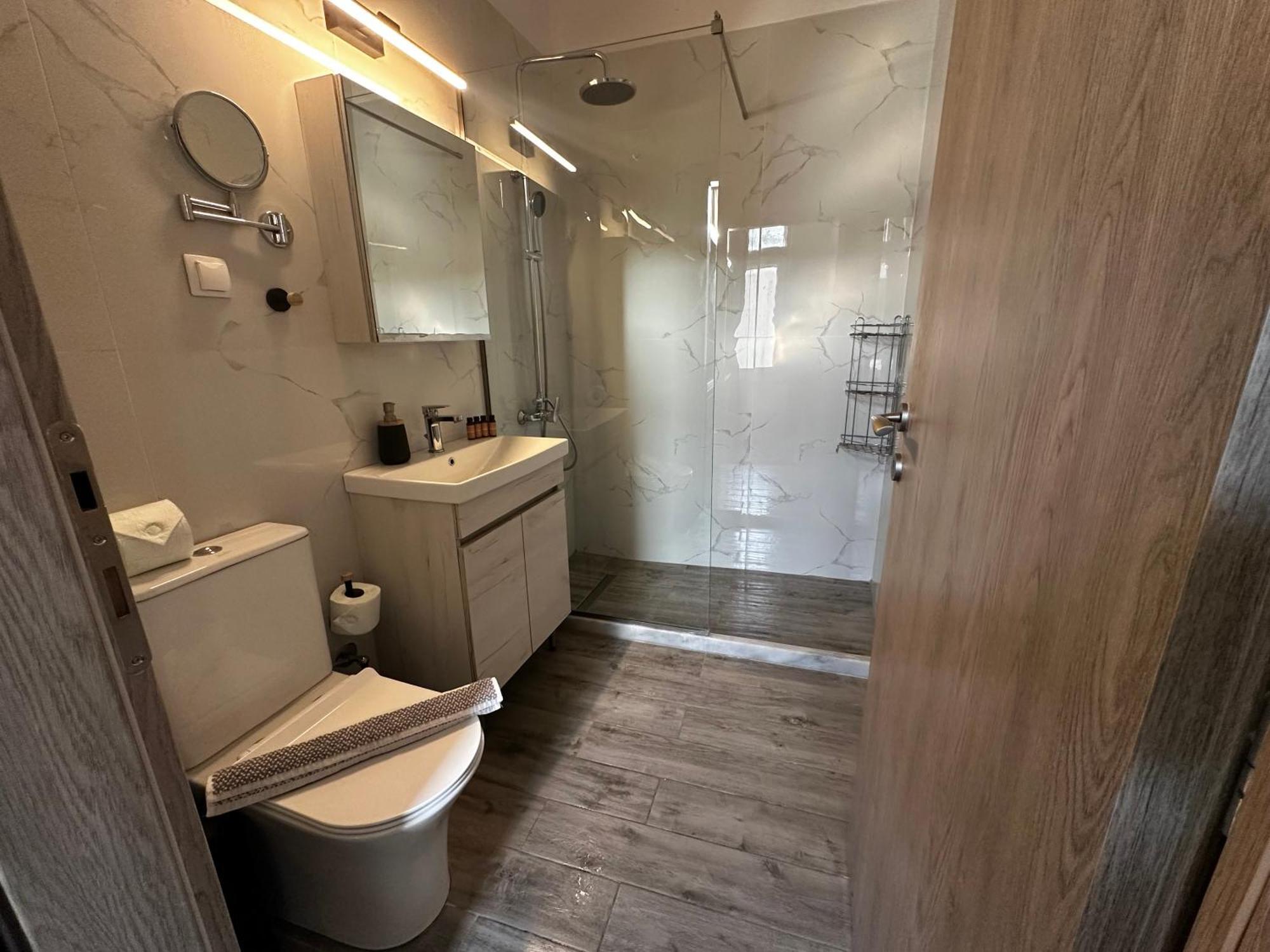 Travelers Luxury Suites, Studios & Apartments Corfu  Εξωτερικό φωτογραφία
