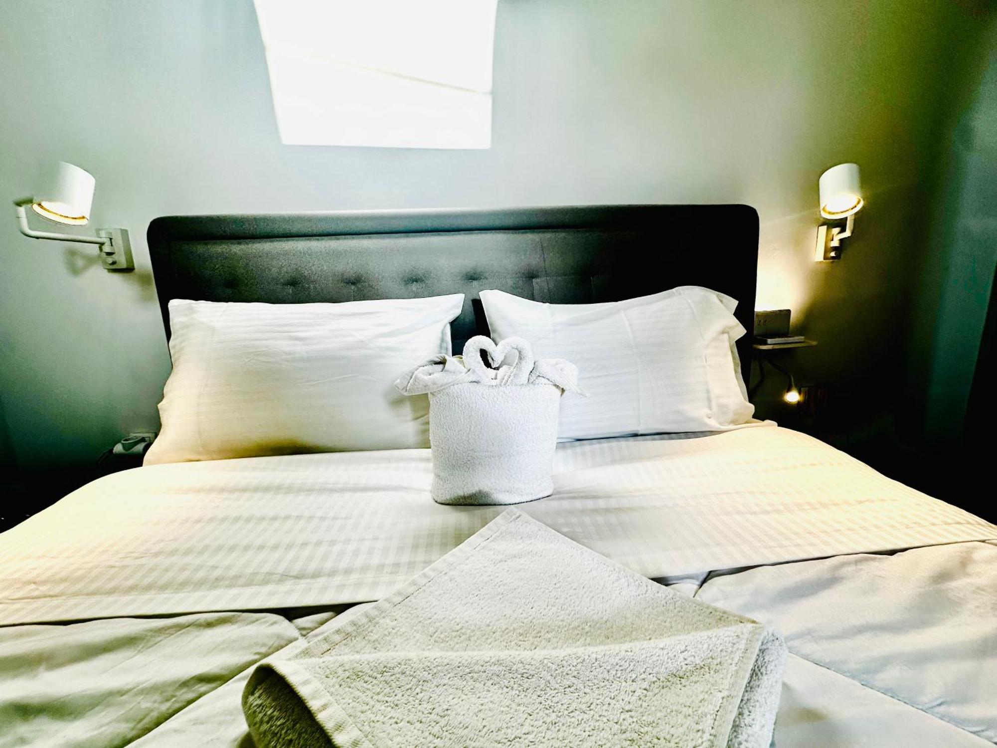 Travelers Luxury Suites, Studios & Apartments Corfu  Εξωτερικό φωτογραφία