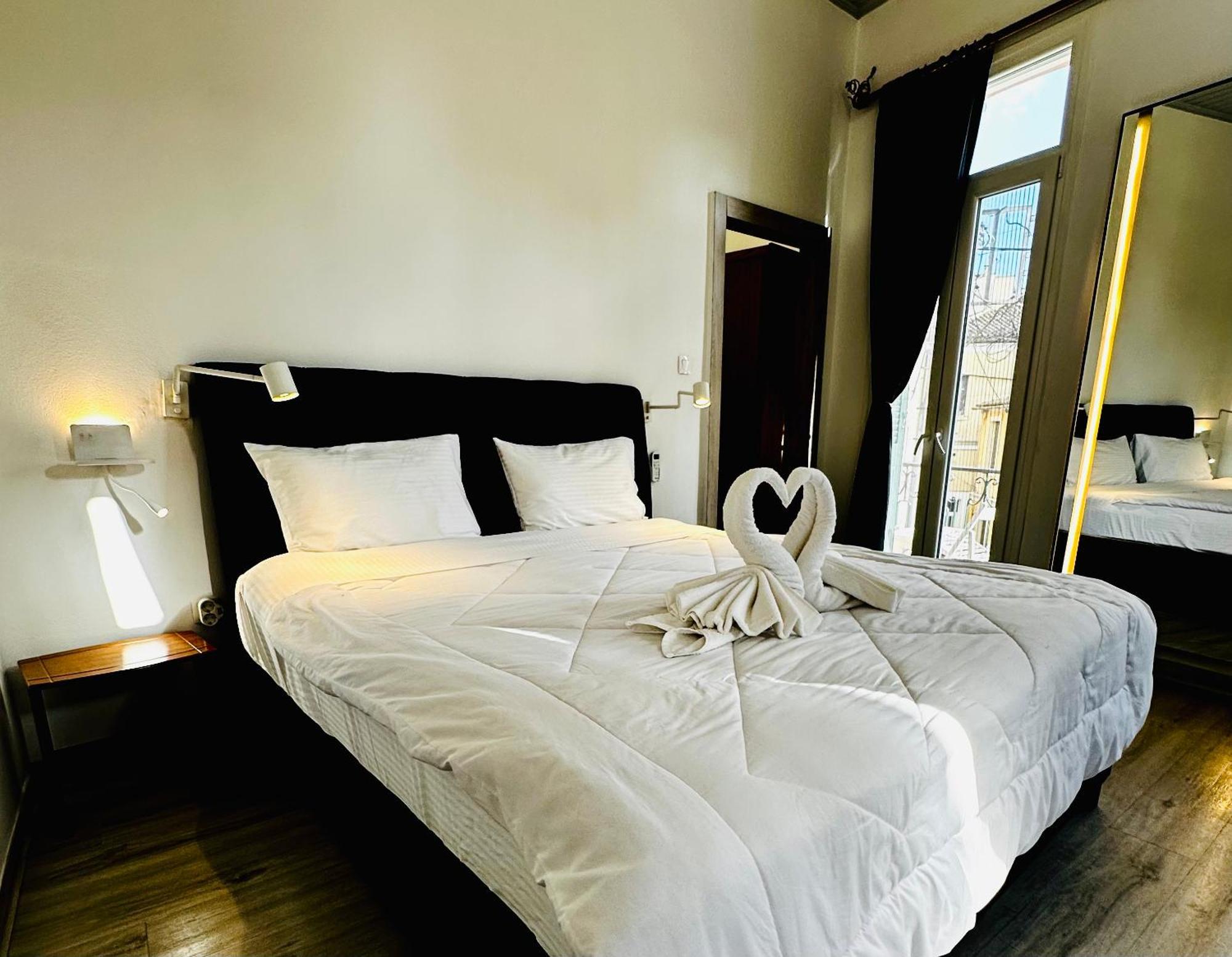 Travelers Luxury Suites, Studios & Apartments Corfu  Εξωτερικό φωτογραφία
