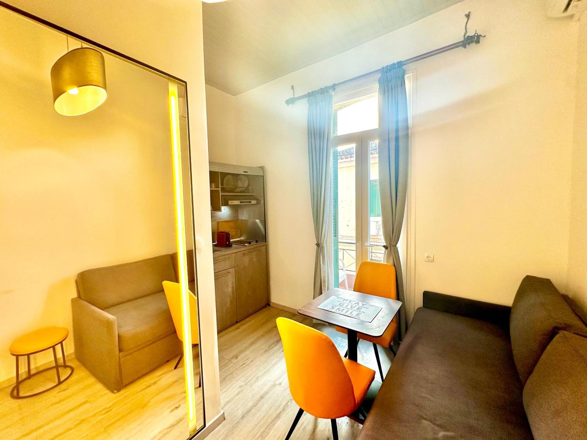 Travelers Luxury Suites, Studios & Apartments Corfu  Εξωτερικό φωτογραφία