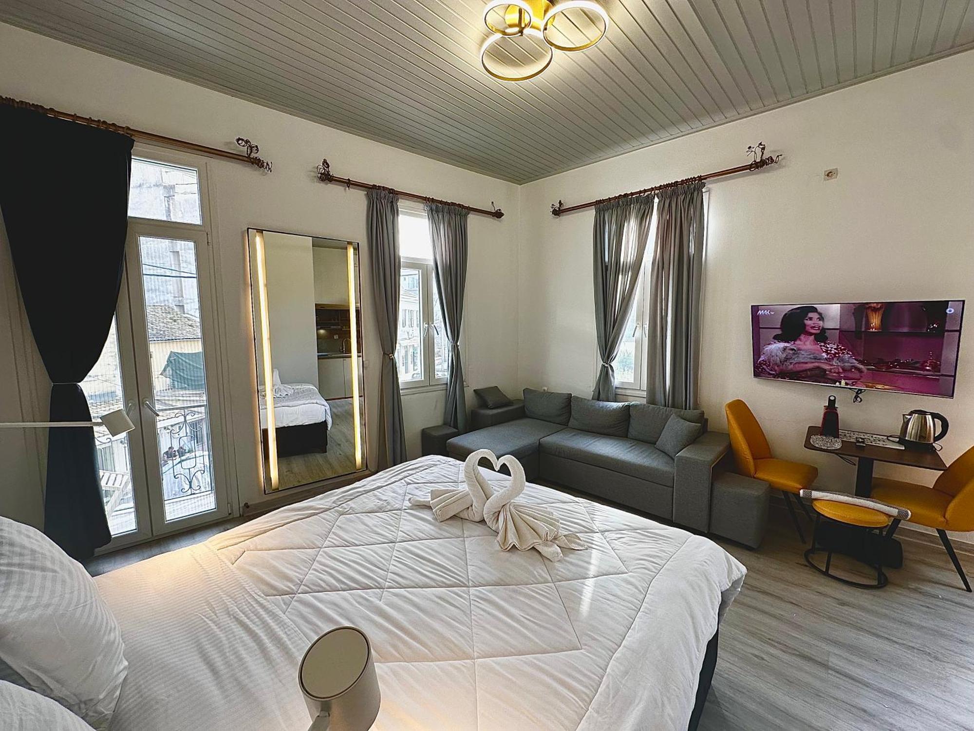 Travelers Luxury Suites, Studios & Apartments Corfu  Εξωτερικό φωτογραφία