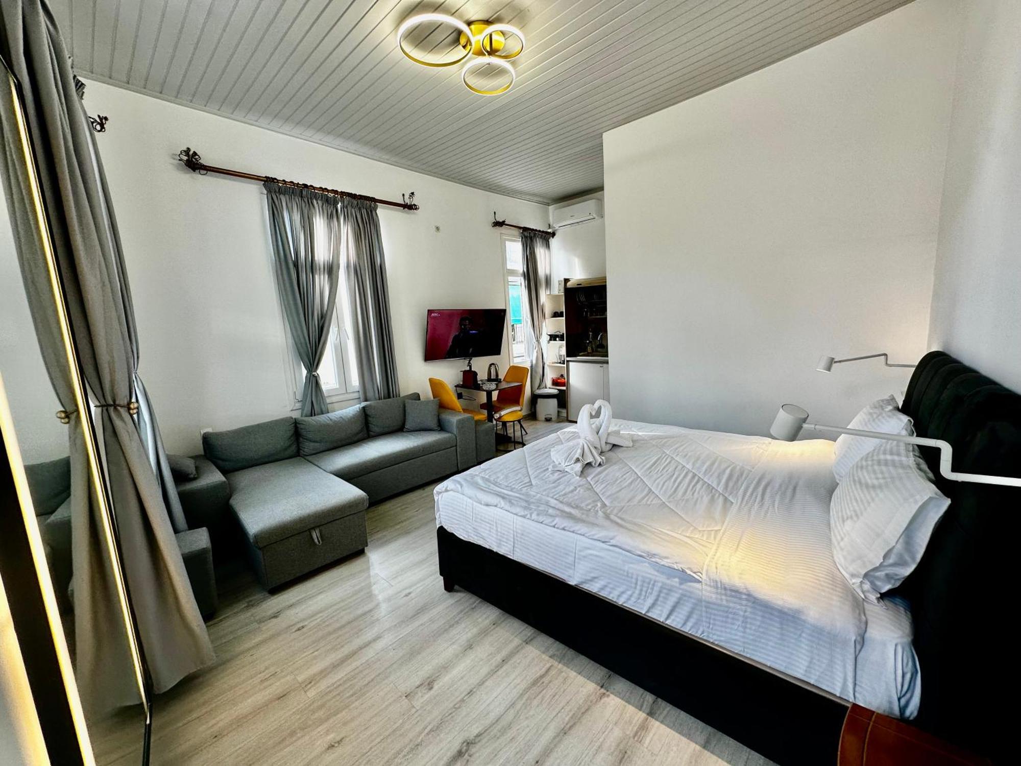 Travelers Luxury Suites, Studios & Apartments Corfu  Εξωτερικό φωτογραφία