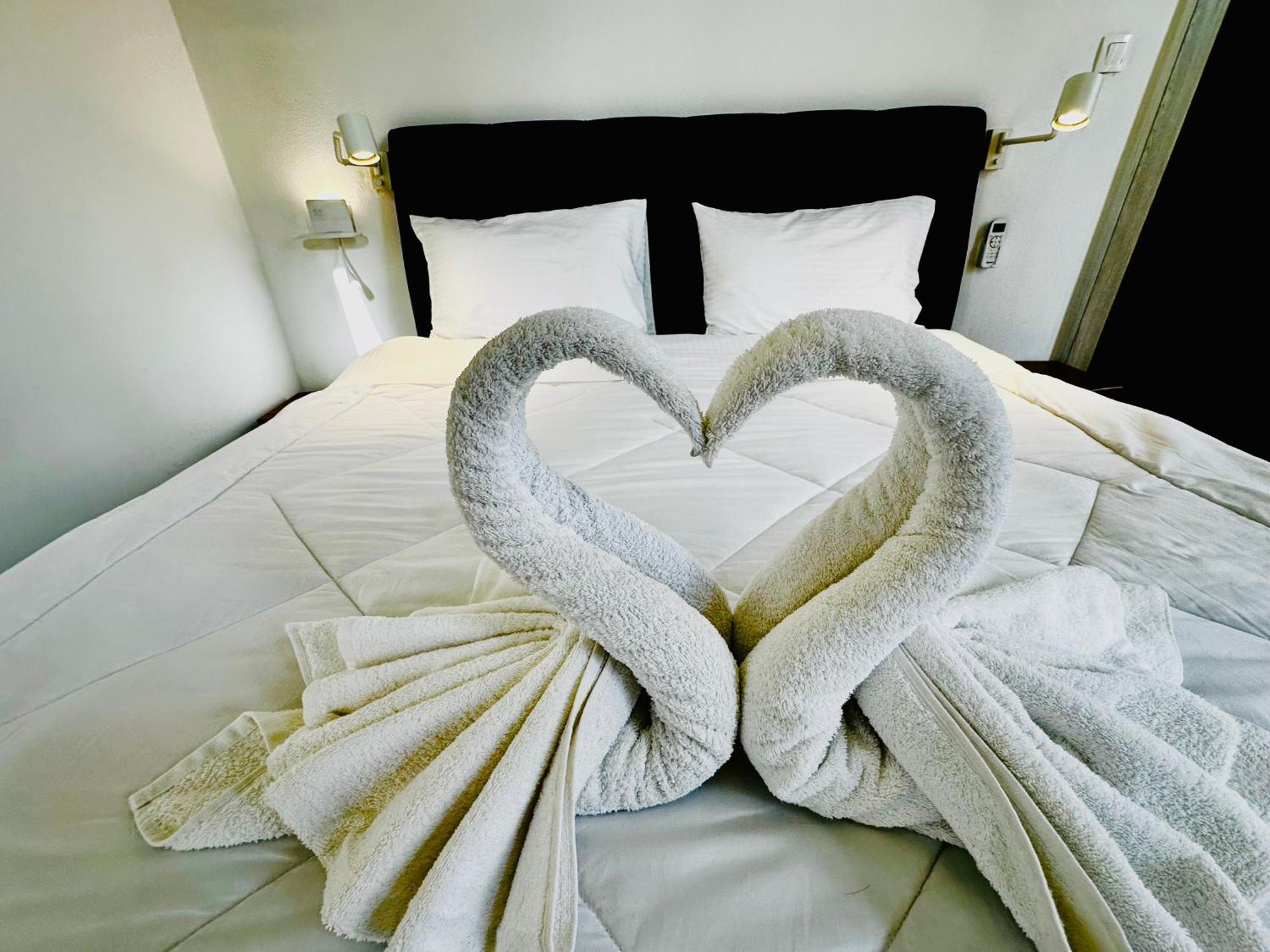 Travelers Luxury Suites, Studios & Apartments Corfu  Εξωτερικό φωτογραφία