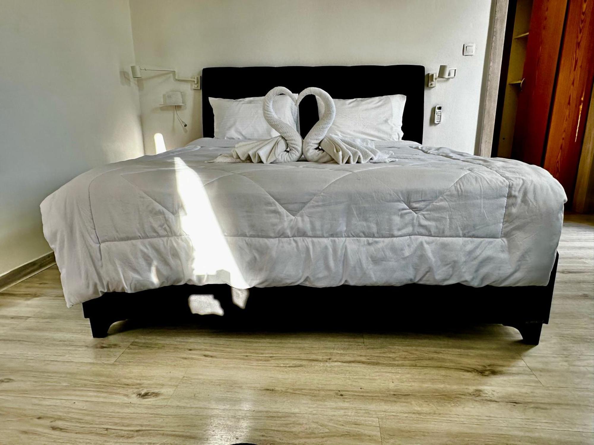 Travelers Luxury Suites, Studios & Apartments Corfu  Εξωτερικό φωτογραφία