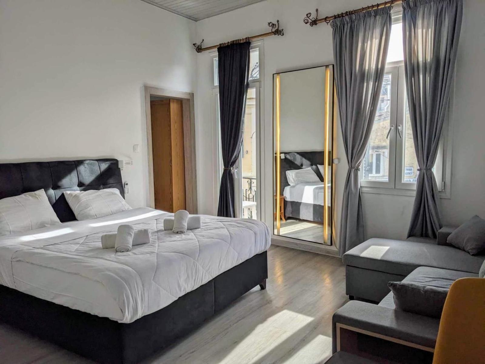 Travelers Luxury Suites, Studios & Apartments Corfu  Εξωτερικό φωτογραφία